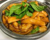 Basil Chicken In Clay Pot