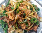 62. Chicken W. Onion & Chili In Hot Pot (SPICY)