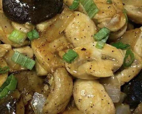 Mix Mushroom Crispy Noodle